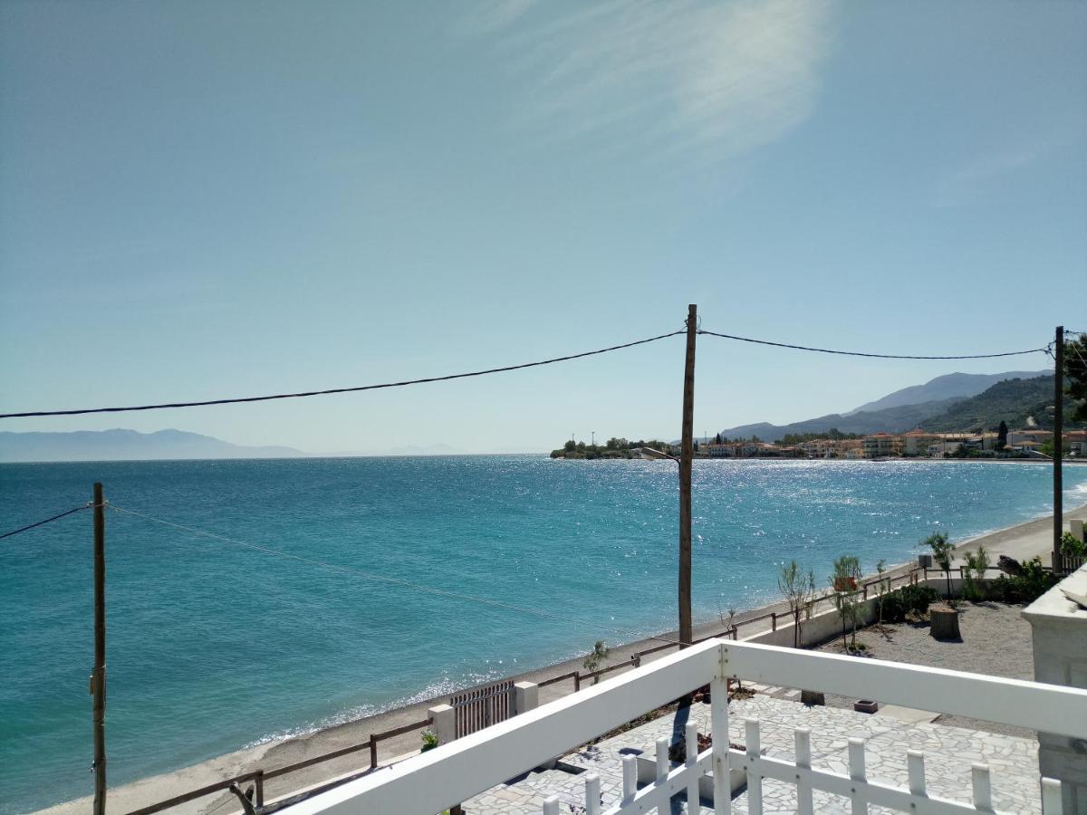 شقة Balcony To Waves Aigeira المظهر الخارجي الصورة