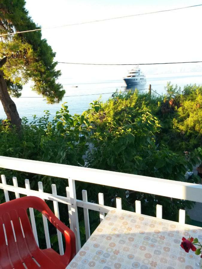 شقة Balcony To Waves Aigeira المظهر الخارجي الصورة